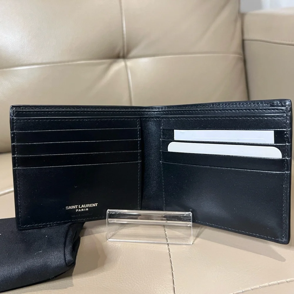 Saint Laurent Cassandre East/West wallet in smooth leather - Picture 7 of 11